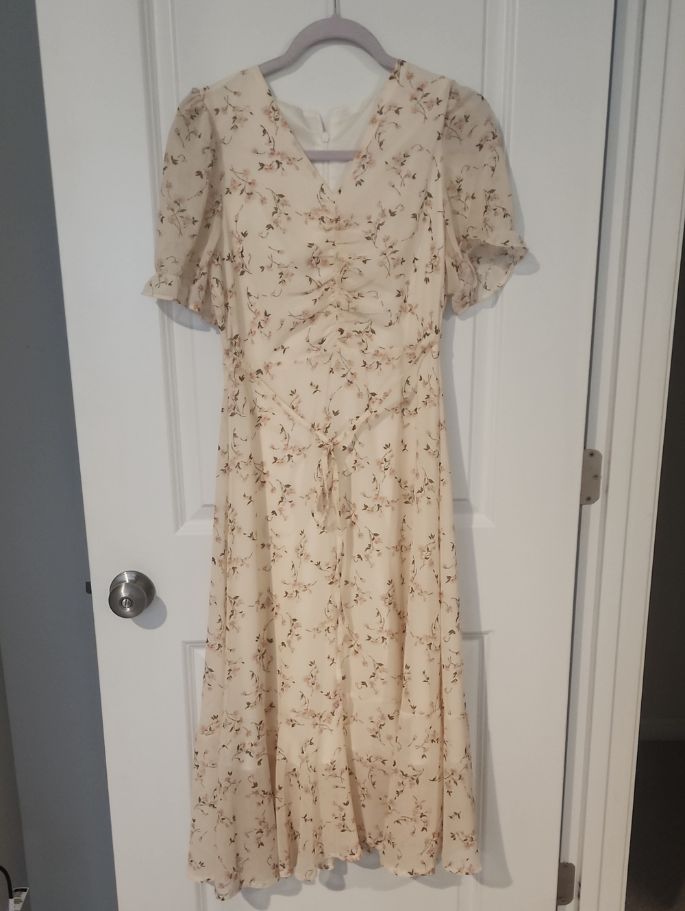 Source Unknown Cream Floral Maxi Dress with V-Neck